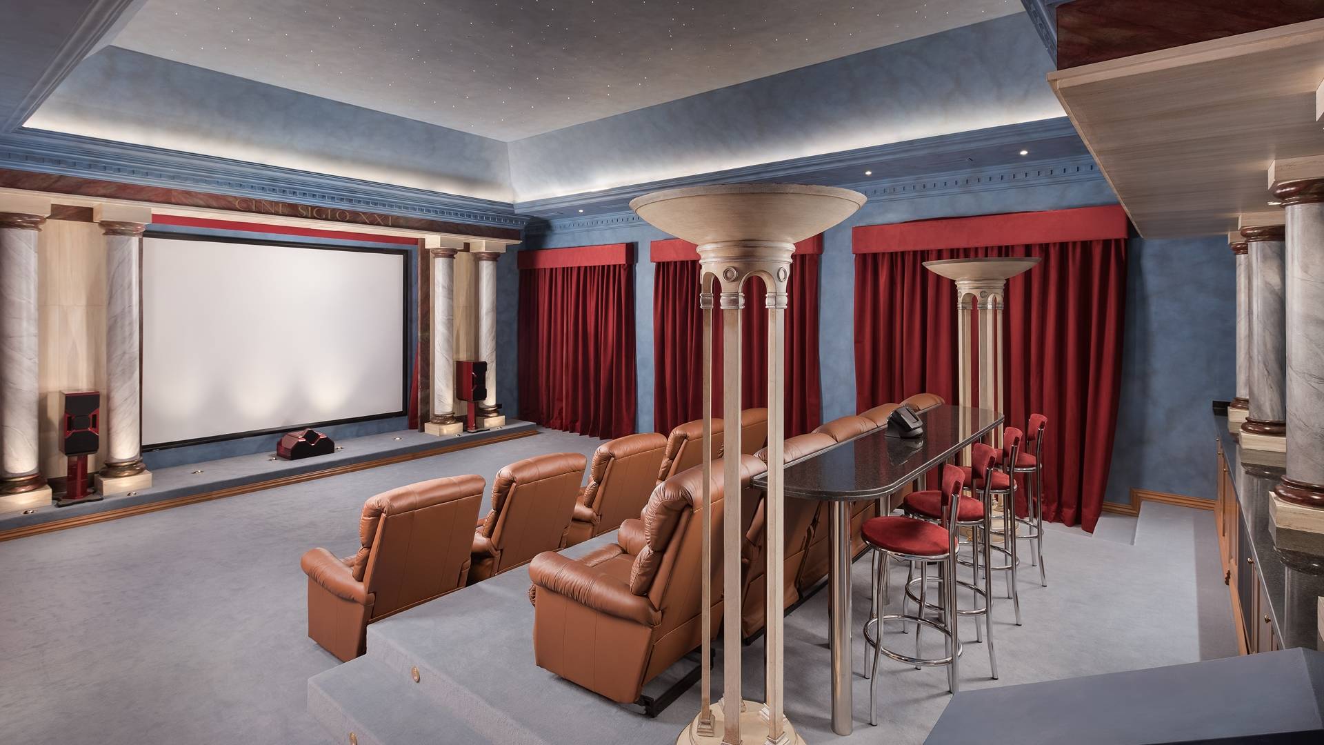 Location Villas avec Salle de cinéma UniqueVillas