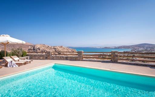 Top villas to rent in Paros Island