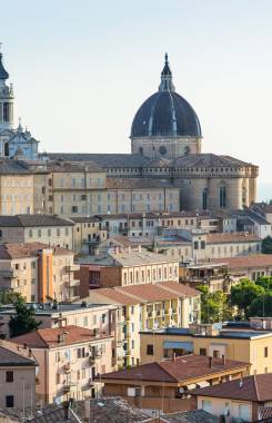 Italia, Las marchas, Loreto
