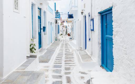 a tour of Mykonos Town