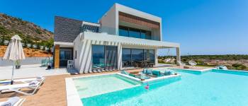 VILLAS WITH PRIVATE POOL