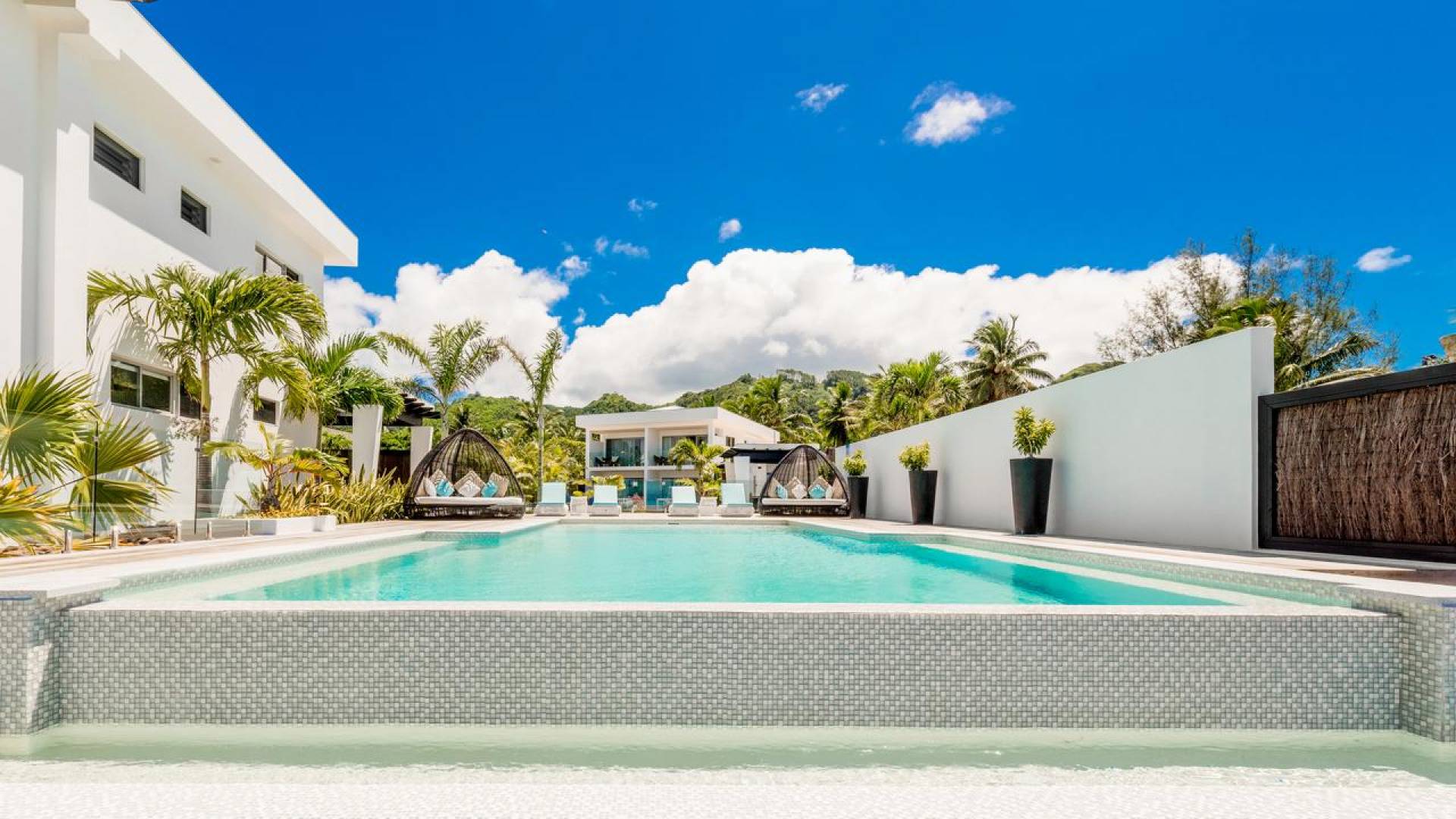 Lagoon View Villas at Crystal Blue Lagoon Villas Rarotonga | By