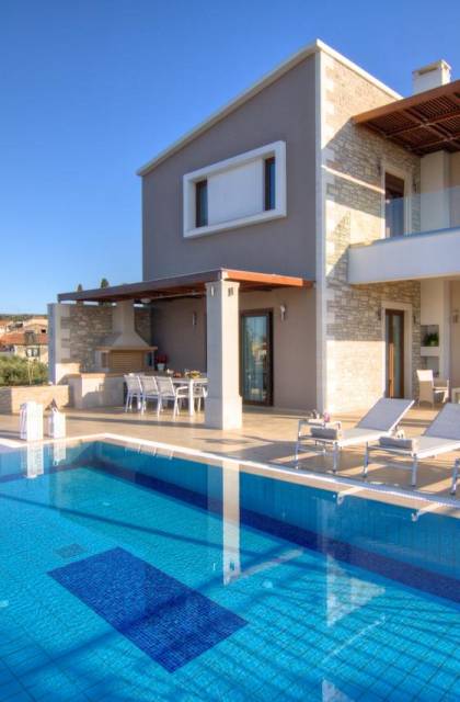 Плавать в бассейне. 51 pool. Lawit hotel pattaya. 51 pool. Lawit hotel pattaya.