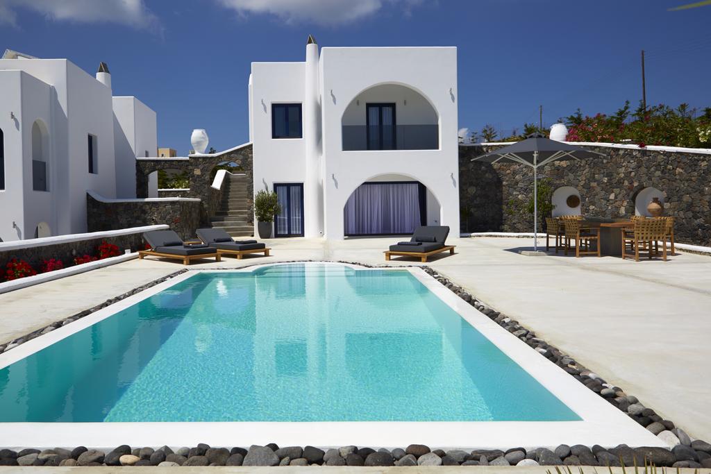 Aqua Three Bedroom Villa at Amor Villas Santorini