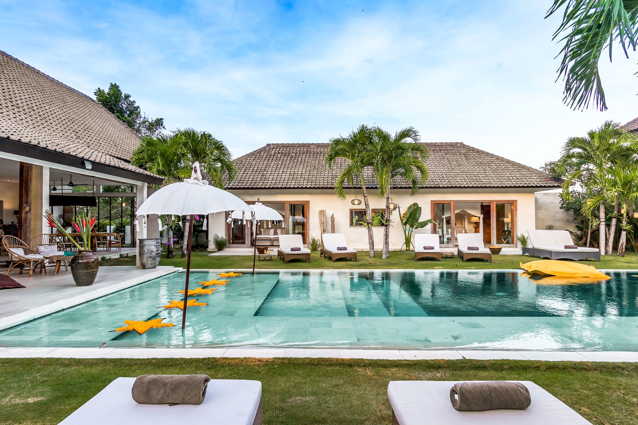 Abaca Villa Iluh Seminyak