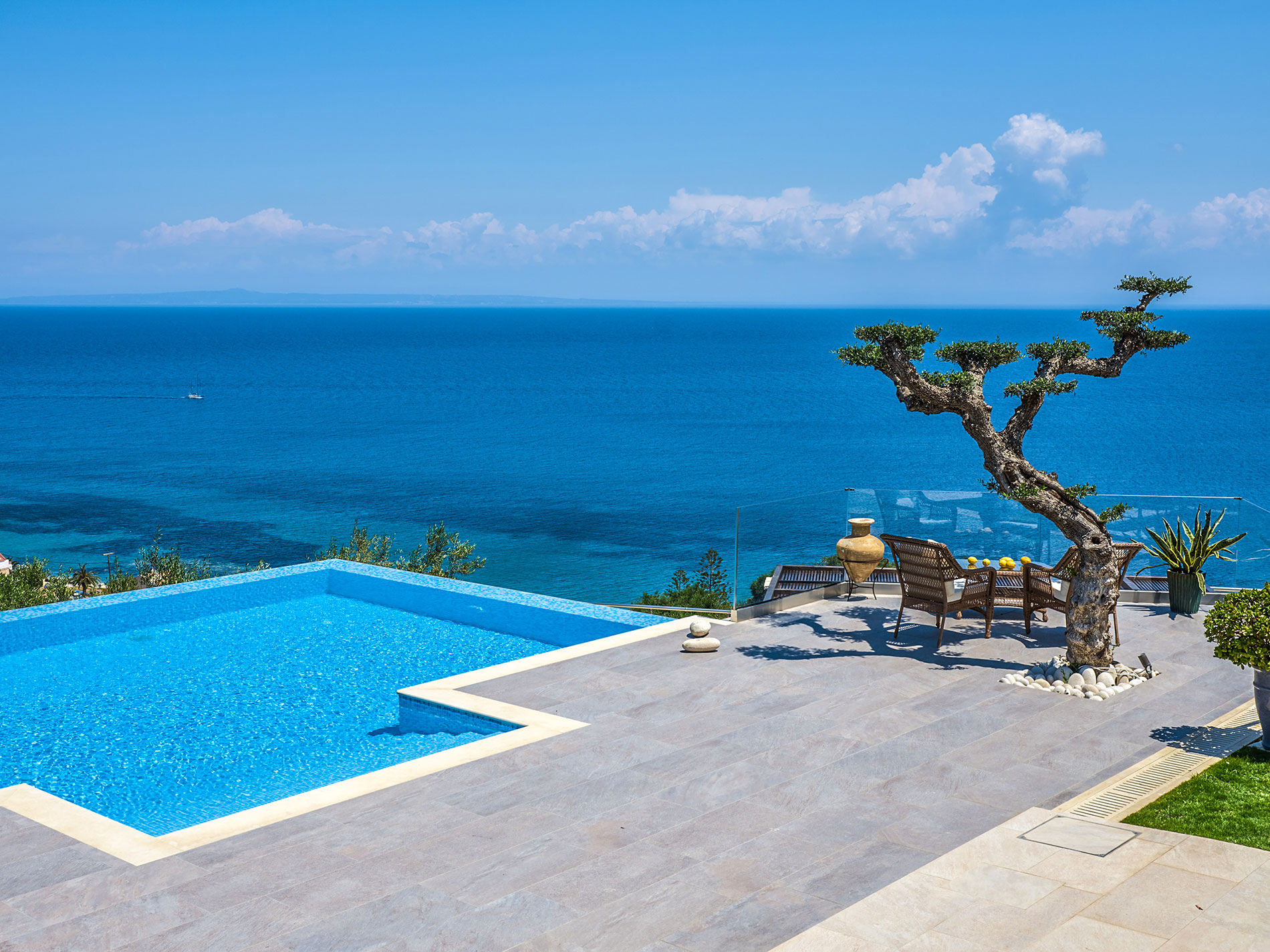 Golden July Luxury Villa Zante