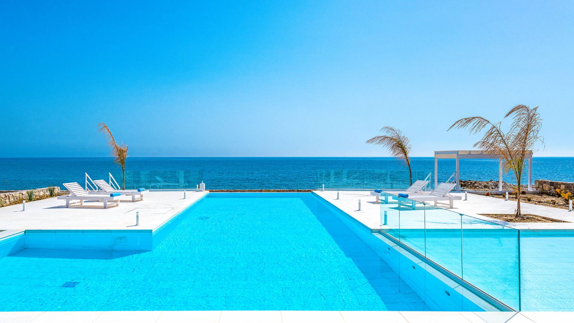 Swimming pools marie перевод