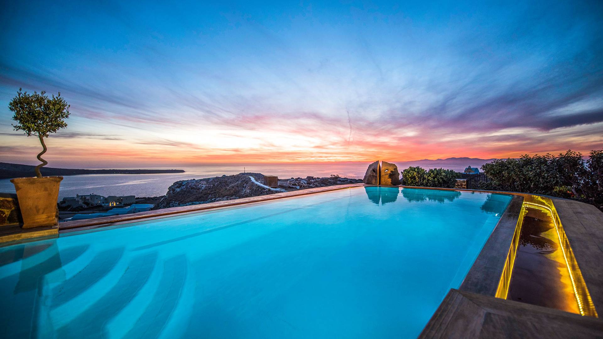 Swinging Sunset Villa Santorini | By UniqueVillas